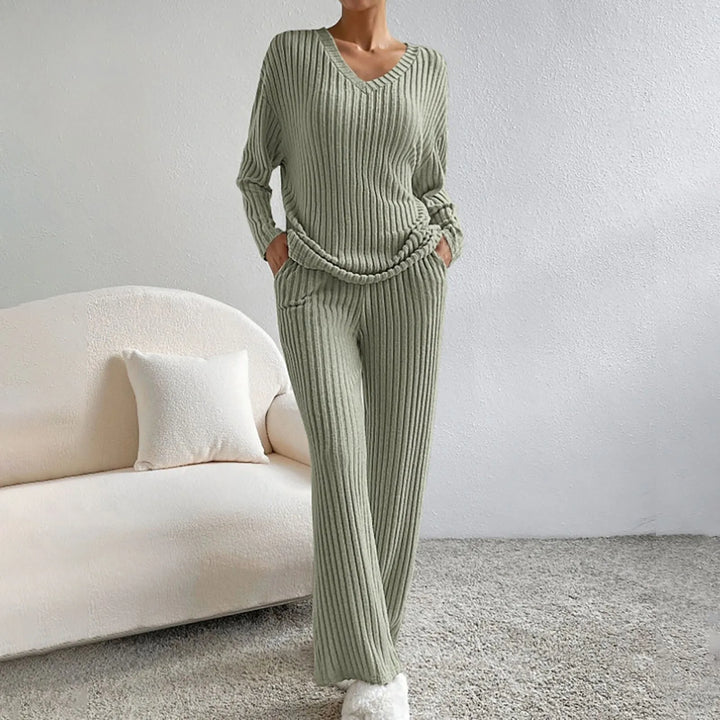 Ilona - Elegancki i Wygodny Zestaw Dwuczęściowy